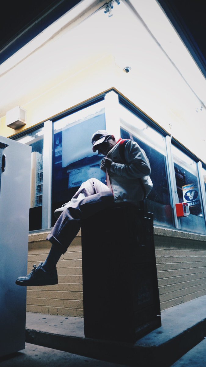 ohso_common's tweet photo. Street Dreaming featuring: @Hektorsnaps 
#fila #street #fashion https://t.co/CwcQX4jTmd