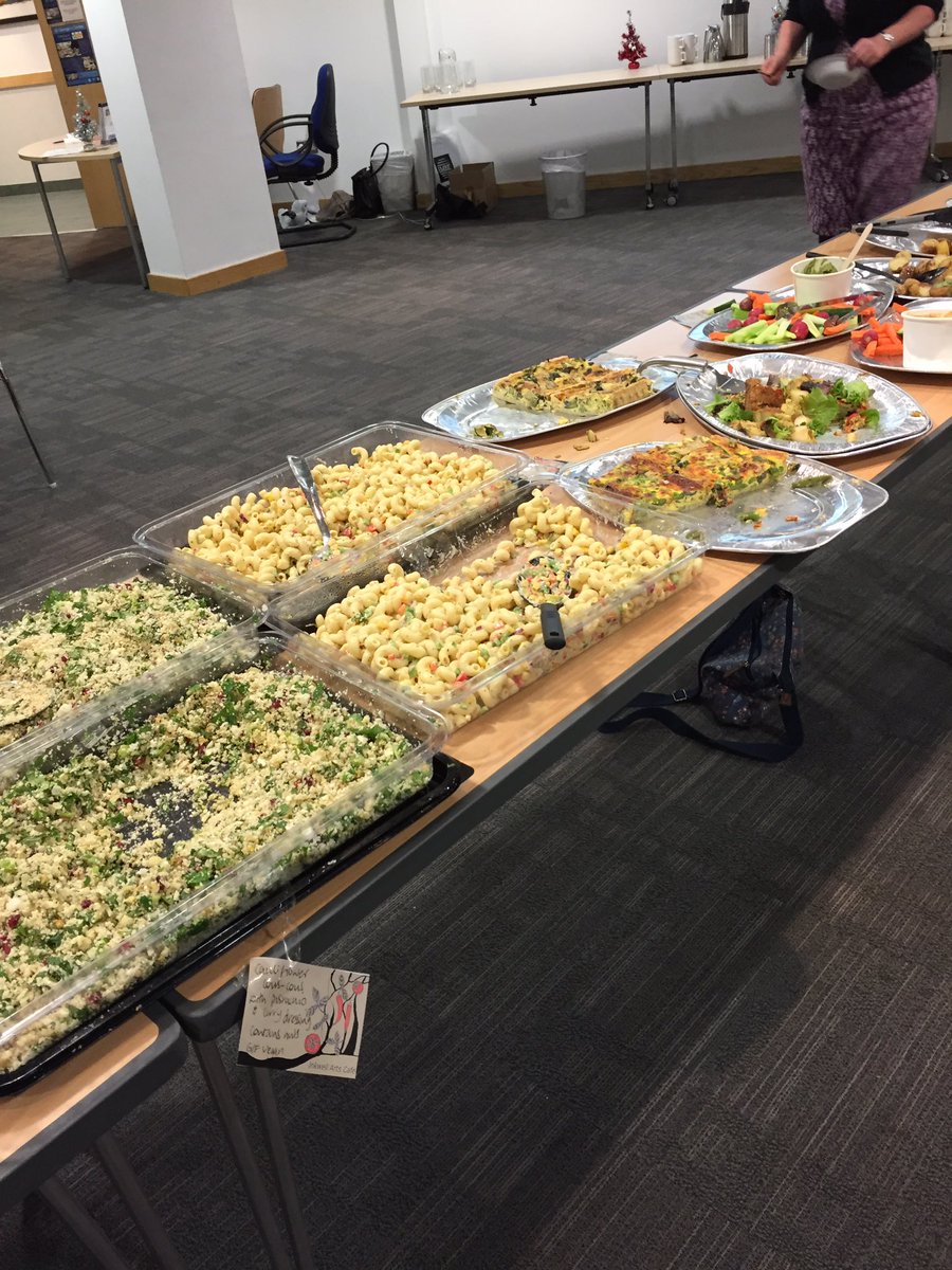 Everyone is now taking a break to enjoy some lunch! Thanks <a href="/InkwellArts/">Inkwell Arts</a> #PSHLeeds