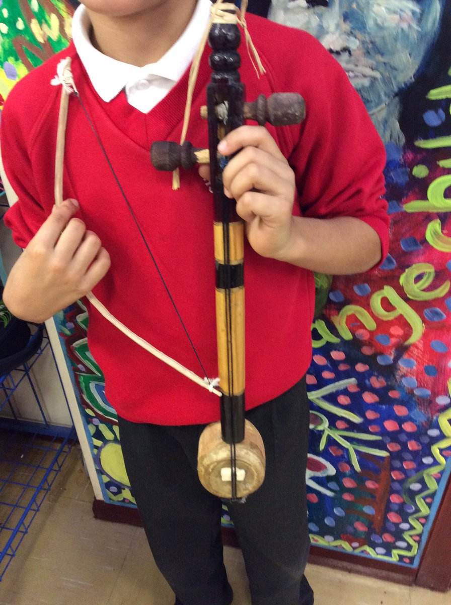 class3Aspull's tweet photo. Teo brought in a Roman musical instrument for us to look at in Topic #Thingsfromhome https://t.co/zB42xgHuWT