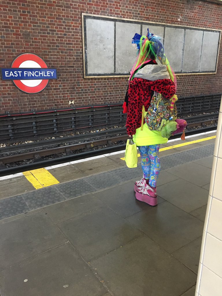 Troy_Stallion's tweet photo. How not to be Pornstar or someones got that Friday feeling #FridayFeeling https://t.co/cKGvxllmc2