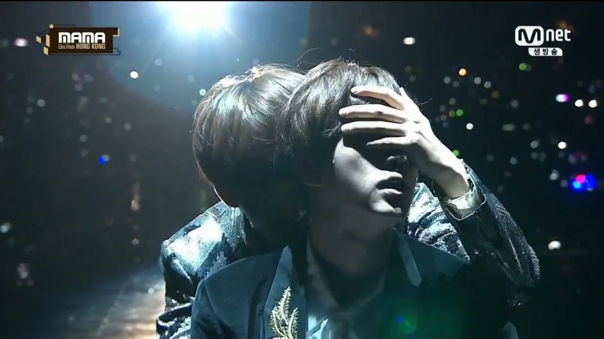 chogimas's tweet photo. I AM BEYOND SHOOK
#MAMA2016 https://t.co/91LpE19PO4