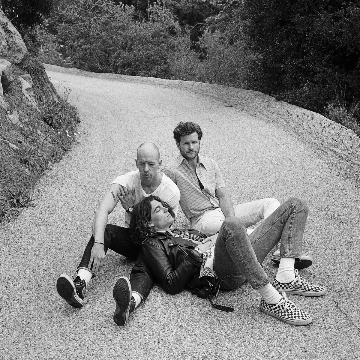 NOWThatsMusic's tweet photo. @thisisLANY's "ILYSB" = summertime love in the middle of winter: https://t.co/ysGvWP87Sx 🌼 #NOW60 #WhatsNext https://t.co/9ps4xRcQtD
