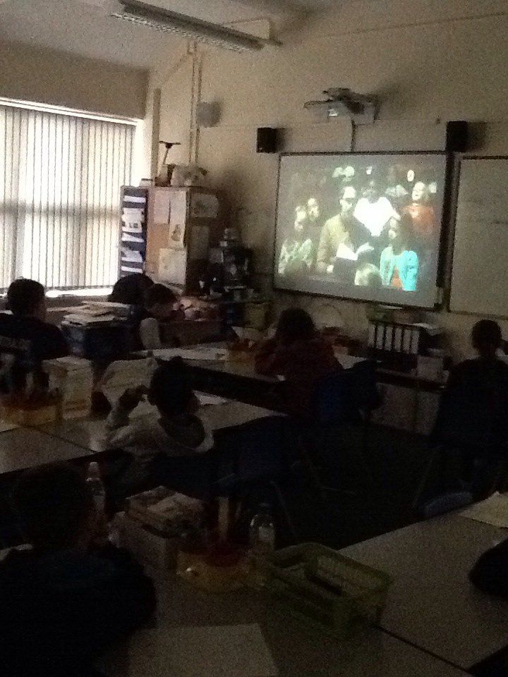 Class6LW's tweet photo. Watching Tom Live @PuffinBooks #puffinlive 6LW Longshaw Junior School https://t.co/SXifDYjSwT