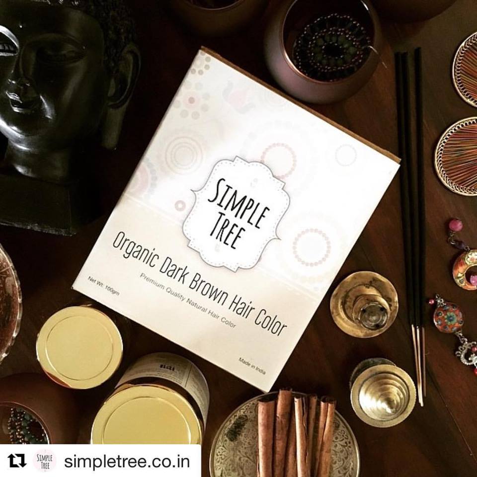 SimpleTreeKorea's tweet photo. #심플트리 천연 유기농 다크 브라운 헤나염색약으로 새치와 흰머리를 깔끔하게 갈색 계열 색상으로 염색하세요! 천연염색이라 모발과 두피를 상하게 하지 않으며 헤나와 다른 천연 허브 성분들이 트리트먼트 작용을 해줘 모발과 두피를 건강하게 해 줍니다~
#맞팔 https://t.co/mhu615ffuC