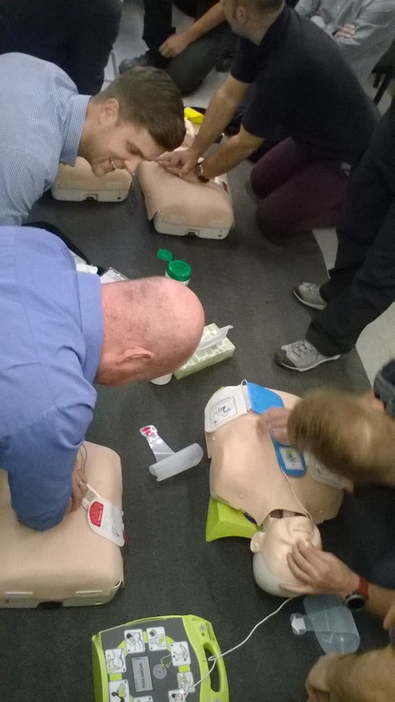 StephenLunn3's tweet photo. AED training. #irvengineering. https://t.co/cKg0kG0ibx