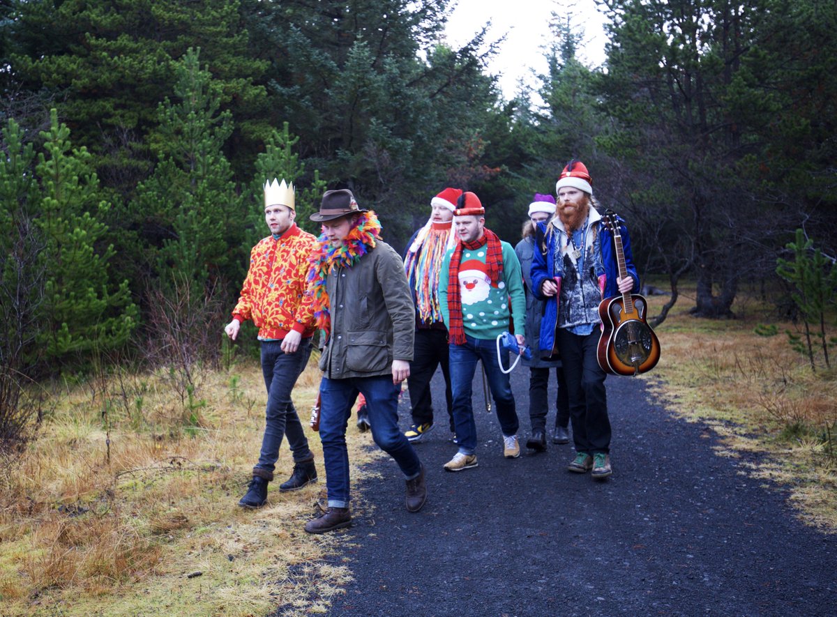 Prins Póló gaf okkur frábært jólalag! Til að sjá myndbandið í heild sinni farið á: sannargjafir.is 
#vikan #prinspóló #sannargjafir