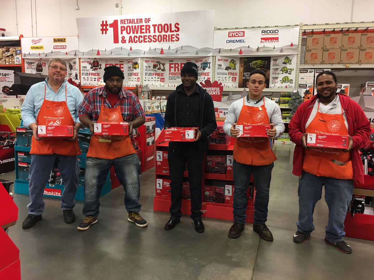 jeff_trent's tweet image. New month new safety topic! #formup #safelifting #powerposition #keepitclose @thd2014 @BPlantenberg @mlindsey1223