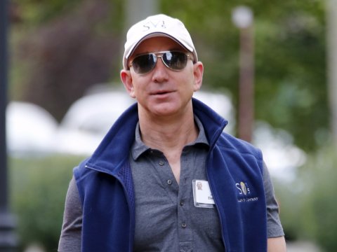 team_amazon's tweet photo. #Amazon is going to sell #cars #online https://t.co/2Ip74Lcxhm via @sai https://t.co/o9JwruZPnN