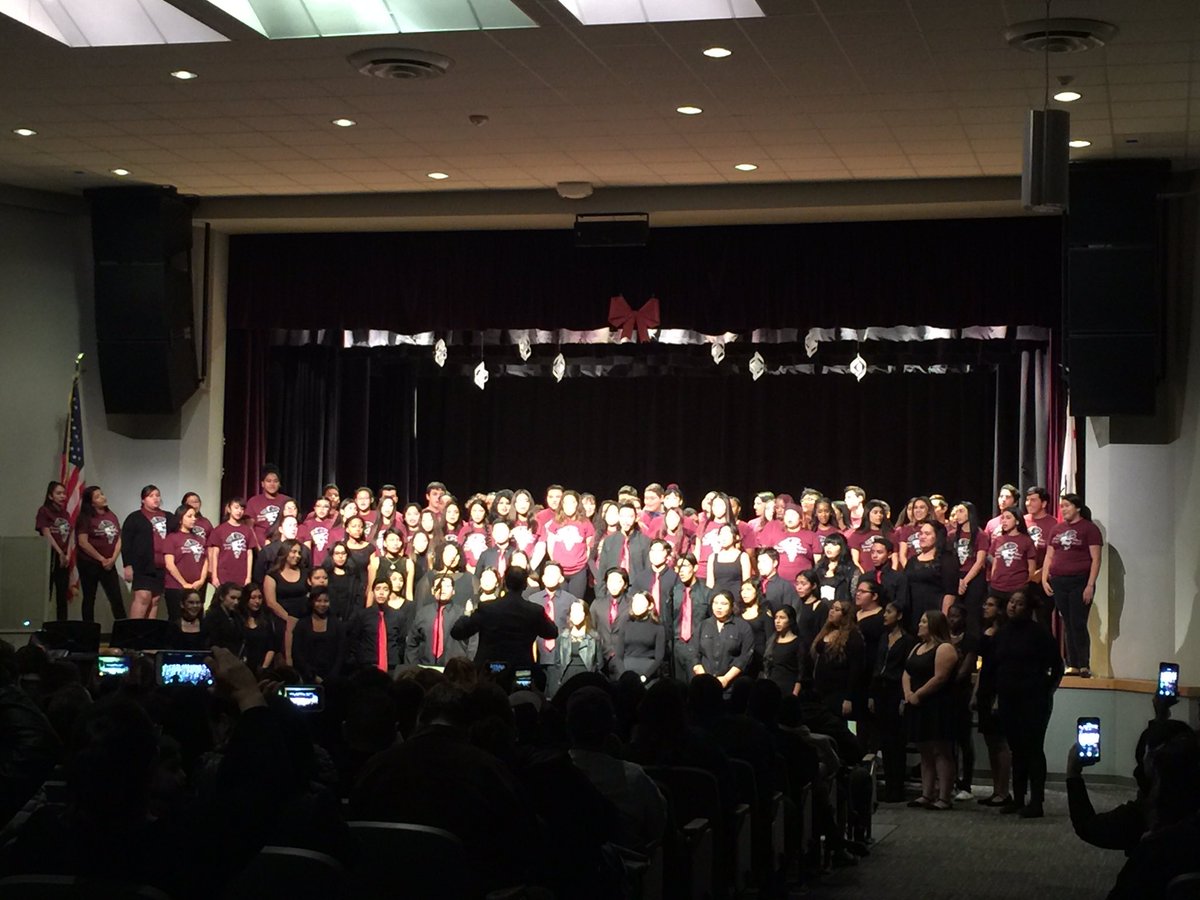 PiratesPHS's tweet photo. Great Choir Concert last night including all three choirs and several solos!!! https://t.co/FEmX5gxCqR