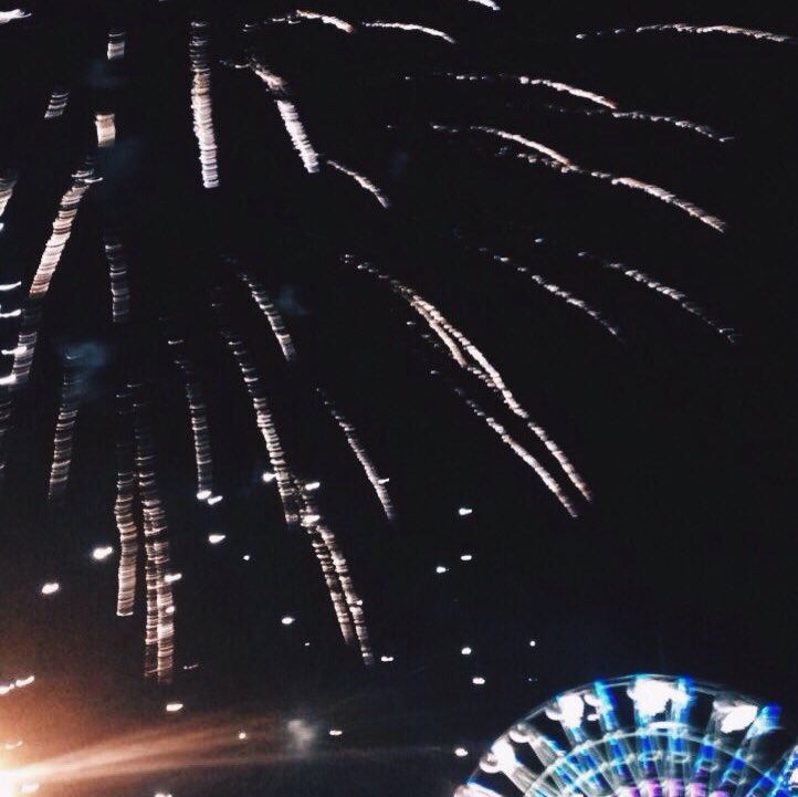 triisshhhh's tweet image. #pyrofest 👏🏼🎉🎆