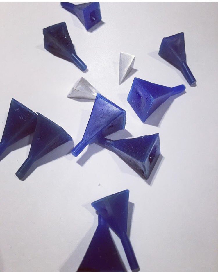 ChatwinAna's tweet photo. In The Making .... Sculpture for Installation 
#sculptedsilver #bluewax #VisualContent #art #visualsonparaesthesia #medical #sculpture https://t.co/1xLa7ncjs5