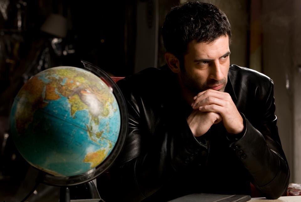 Hoy es cumpleaños de Rubén Zamora quien dio vida Medina en <a href="/LosSimuladores/">Los Simuladores</a> #FelicidadesRuben