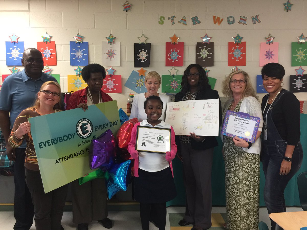 VCSManateeCove's tweet photo. MCE has a 2nd place winner in the #everybodyeveryday attendance imitative. Congrats Grace O. We r proud of u! #vcswonderfullife @jrussell_t https://t.co/nFrMSiWuMs