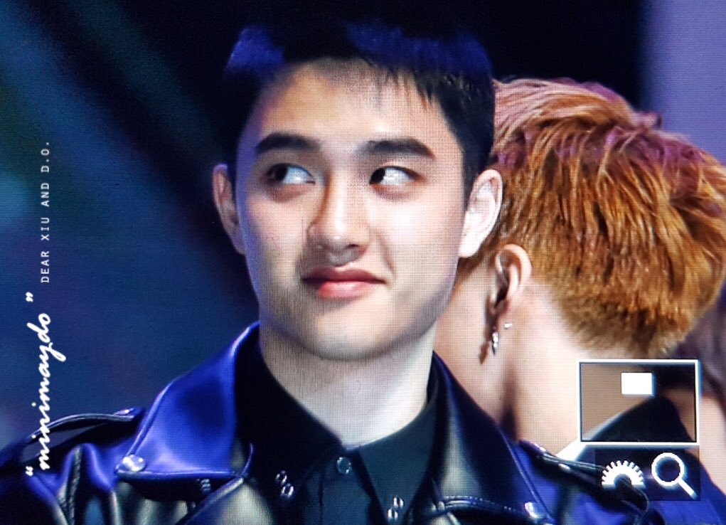MINIMAYDO's tweet photo. 161202 MAMA #디오 #경수 #do
너무너무이뻐여😻😻 https://t.co/zjDeMx7gLW