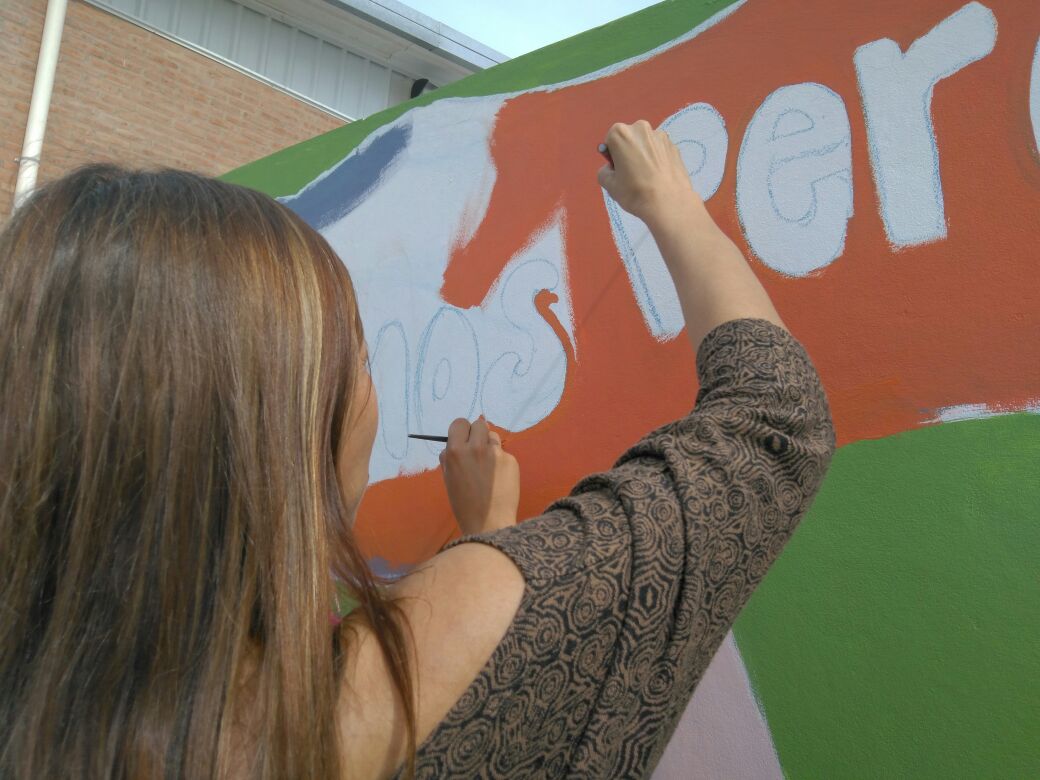 cuentoconvozlr's tweet photo. Detalles y colores en el nuevo mural de #CCVoz en el Colegio Provincial N° 12 de #LaRioja #EducaciónEnMovimiento #ConstruyendoJuntos https://t.co/trWOYSfpiQ