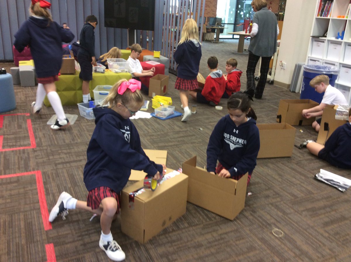 cjohnson_gses's tweet photo. Preparing our trunks for our journey! #immigrationstudy @GSESSPARQ @laura_lcole https://t.co/mnOfoRIIuq