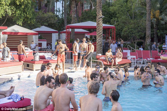 MTLdrivers's tweet image. @uber_quebec Is this for Christmas....  or April Fool&apos;s Day? #supportuberdrivers #soutienchauffeursuber  vs: ow.ly/uonn306KyaD