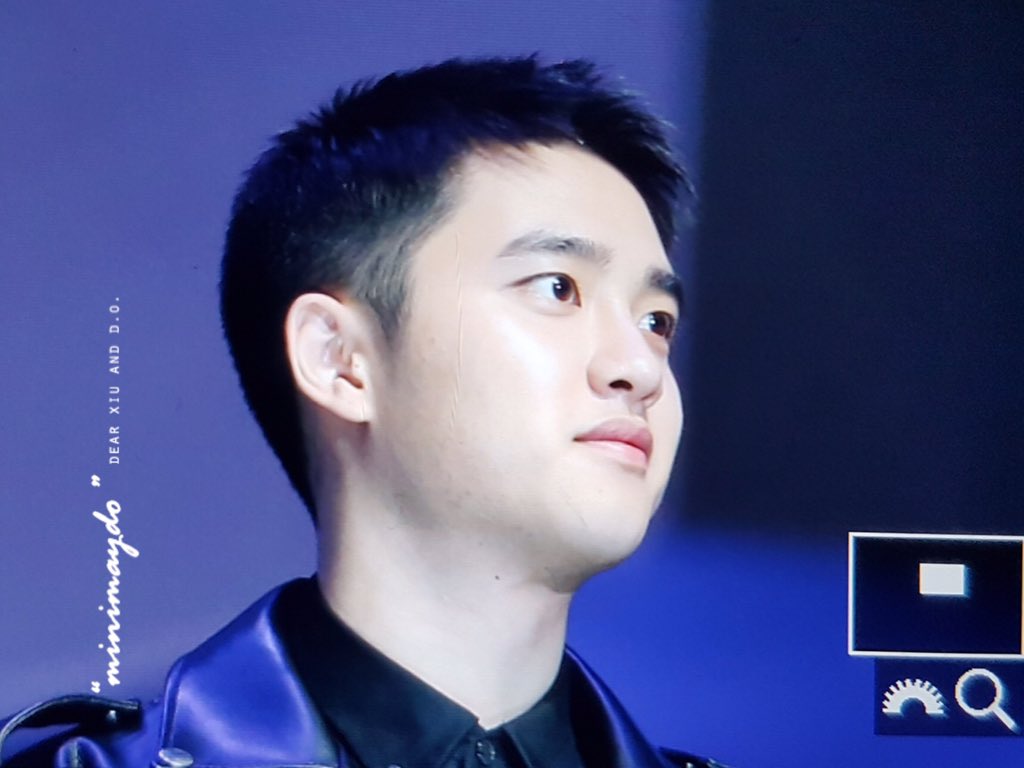 MINIMAYDO's tweet photo. 161202 MAMA #디오 #경수 #do
너는 나의 행복 😻😻 https://t.co/evOJHafE4O