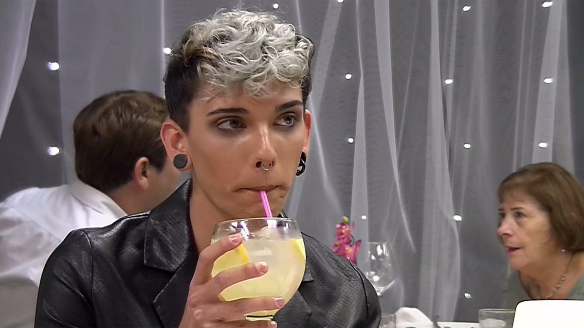 MedInfinityES's tweet photo. Sombra aquí, sombra allá...💄, ¡descúbre la cita de Juanan y Adrián en el capítulo de ayer! #firstdates182 https://t.co/P3S6VmKnjg https://t.co/JBSPWP2l00