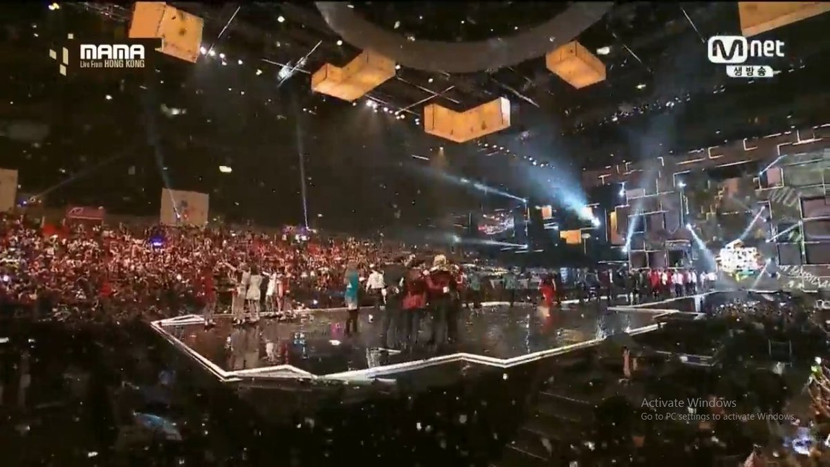bts_th's tweet photo. [#BTS] 2/12/16 ARTIST OF THE YEAR
Congratulations BANGTAN!!! https://t.co/ZWqt4M3S3G