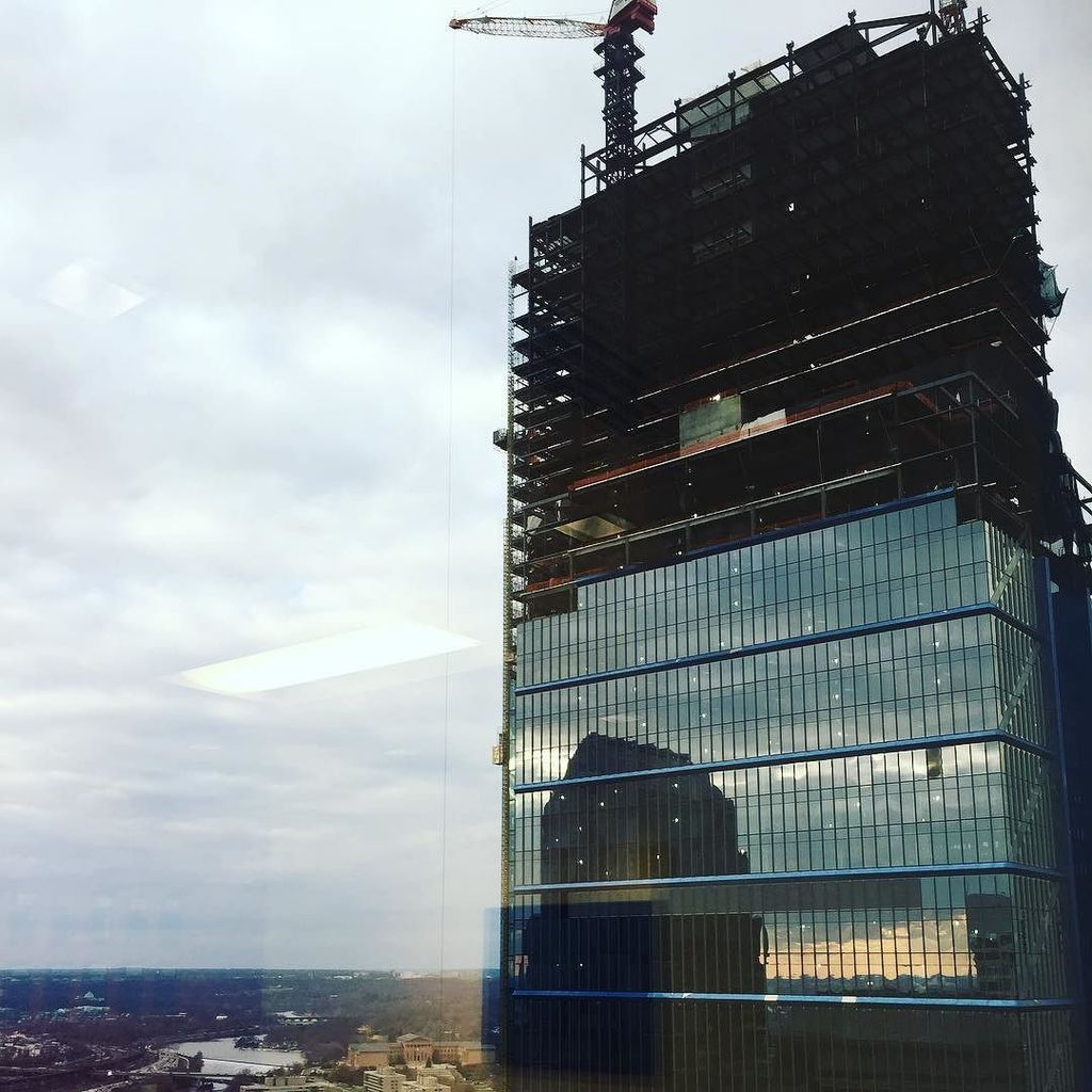 badduet's tweet image. #goingup #comcast #building2  #notmyskyline #philly #skyscraper
