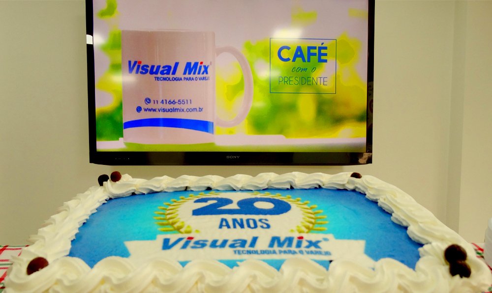 Visualmix's tweet photo. Mais um ótimo momento de descontração no #CaféComPresidente https://t.co/1gInmhJEO8