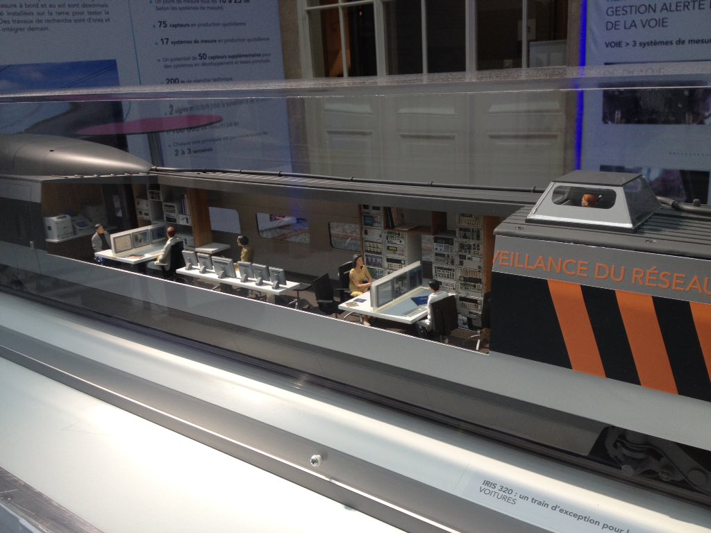 IRIS320 remise à neuf pour #SNCFReseau: la maquette est visible toute la semaine prochaine à EDN,...la vraie dès cette nuit sur nos lignes.