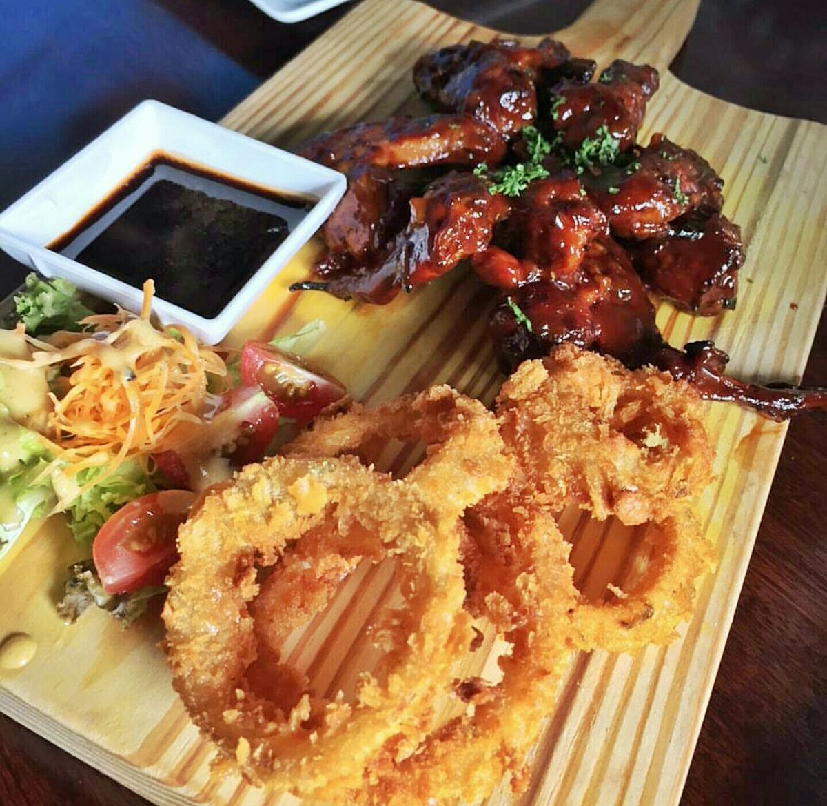 Barrels_n_Bones's tweet photo. 💕🍗🍷 #BarrelsNBones #Goa #Panaji #Steakhouse #FoodInGoa https://t.co/QECUJbDg7n