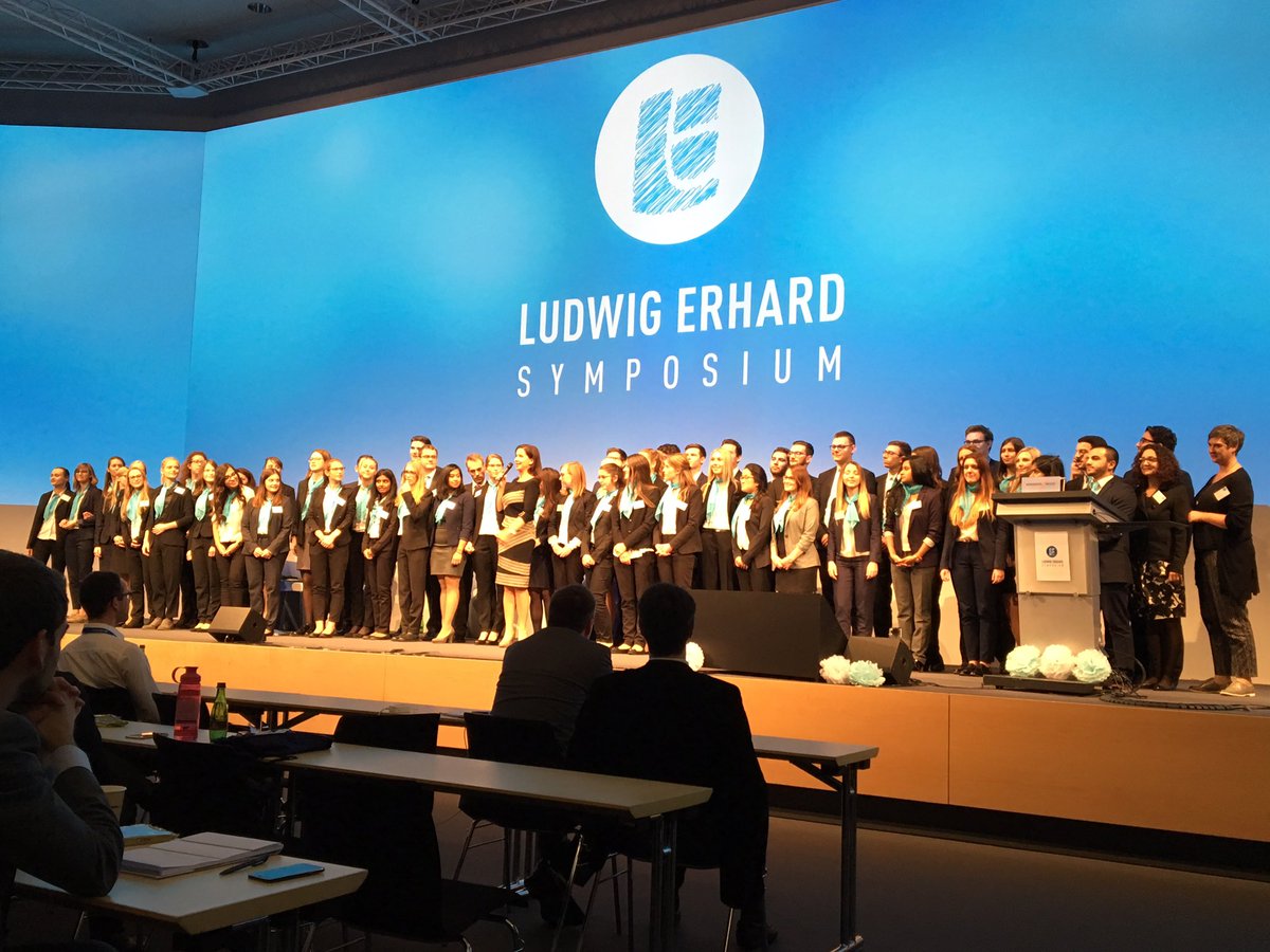 nuernberger's tweet photo. Das #LES16-Team! Gut gemacht! Wir freuen uns mit Ihnen / euch über Ihren / euren Erfolg! https://t.co/jJ3sPxHGTg