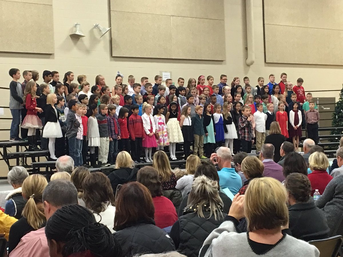 MissMeuser16's tweet photo. They were AMAZING! Kudos to @PVHopewellMusic #onemoreperformance #nailedit https://t.co/8kfyVY8msX