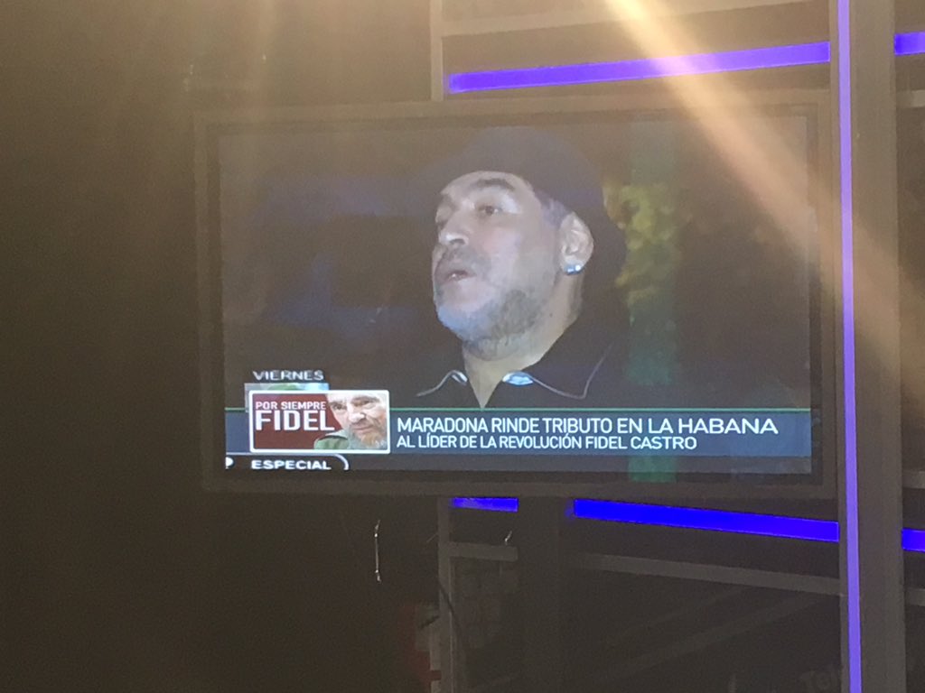 PaolaPteleSUR's tweet photo. #Cuba #Maradona "Fidel era mi segundo papá" síguelo por @teleSURtv https://t.co/hGdLmECTPB