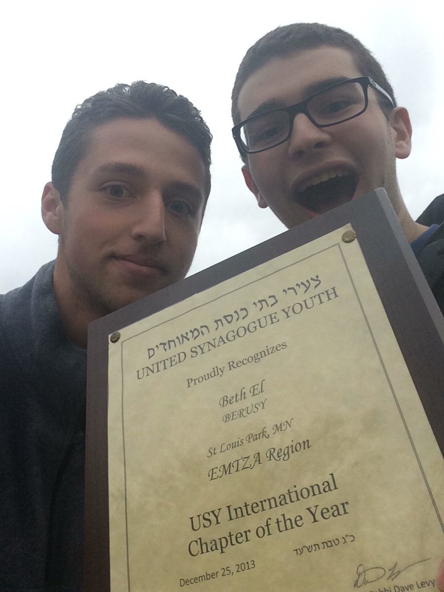 BJUSY's tweet photo. Check out our new plaque, @berusy! It's gonna take some serious SA/TO dough (lol) for you to get this back! https://t.co/A401Yh2064