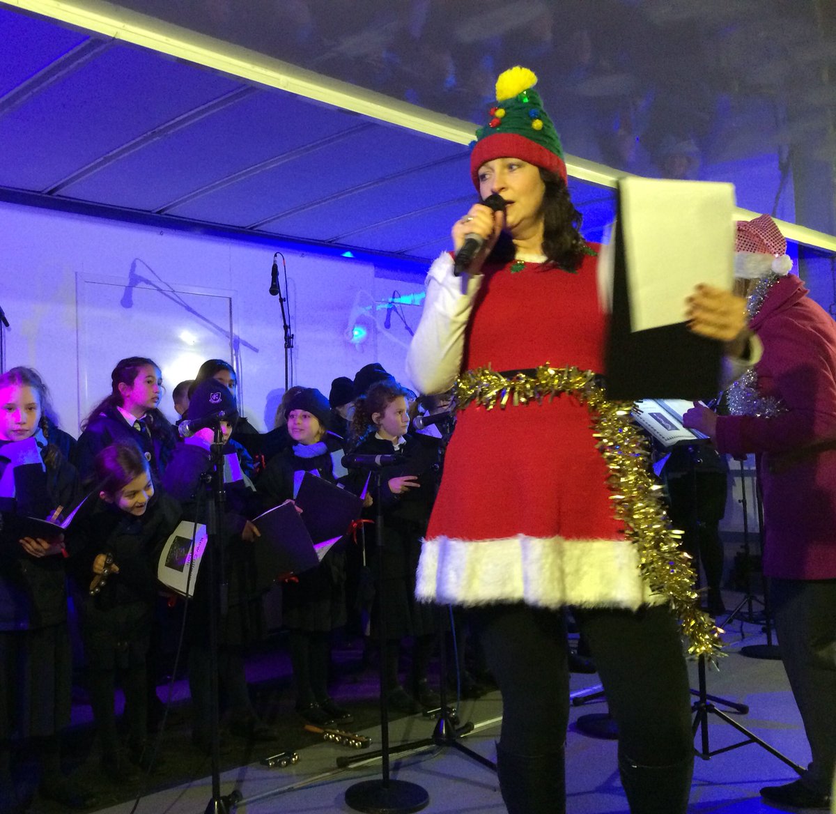 Thank you <a href="/ShelleLuscombe/">Michelle Luscombe</a> for fantastic singing and entertainment tonight at Kew Sparkle. We loved your sing-a-long! #Christmas