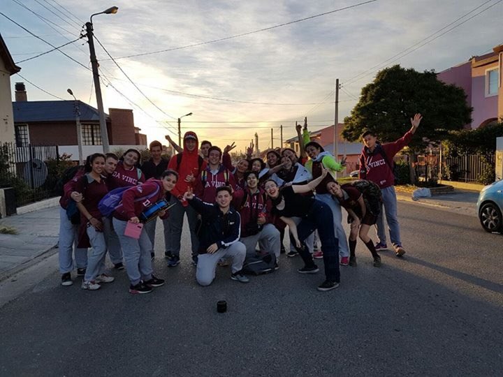 LAOR16INALDV's tweet photo. Hoy cerramos una etapa chicos y no queda mas q agradecer por estos 6 años inolvidables. Lo mejor para el resto de camino❤️ #LADELS16LO https://t.co/gWeGI8xGpA