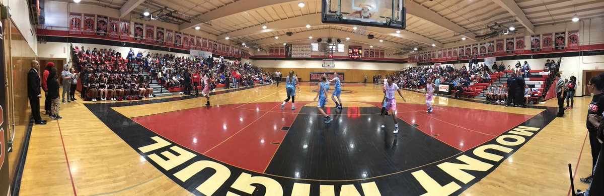 #mmhsmatadors showing our future Matadors how it's done! Thanks #olp  for playing for our #futurematadors