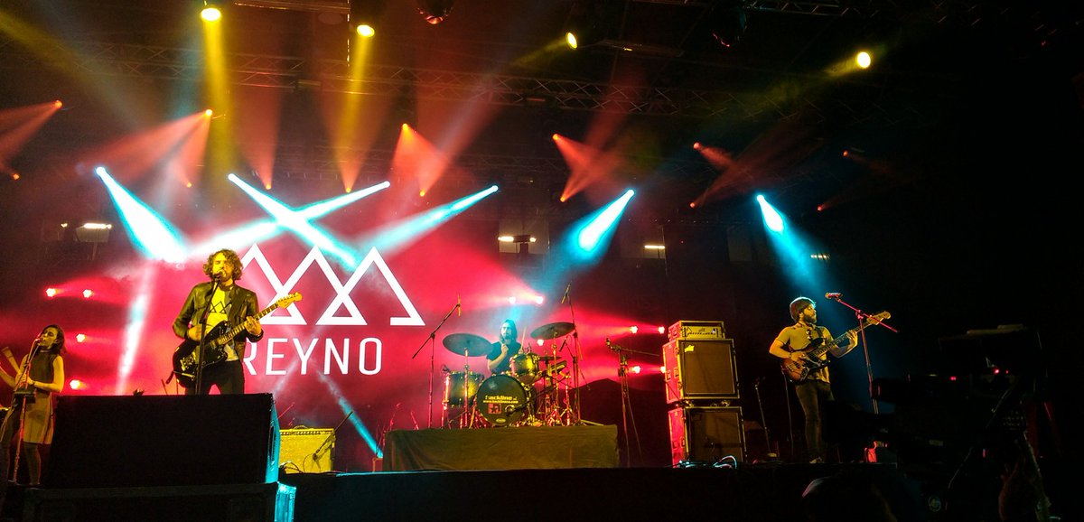 Comenzó <a href="/ALMAXColombia/">ALMAX Colombia</a>!! Vamos a ver que tal! Ahora probando música nueva. <a href="/REYNOmx/">REYNO</a> - y que bien suenan! #RockLatino #CineYMúsica