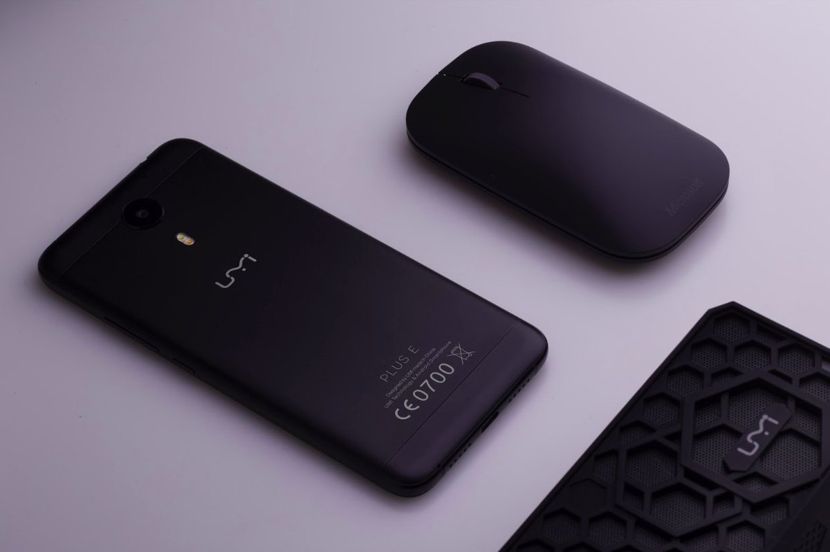 chinamobilemag's tweet photo. Erstes Unboxing Video zum #UMi Plus E ist da:
https://t.co/1CKHPZ92R4 #heliop20 #chinahandy #smartphone https://t.co/bdaADU94BV
