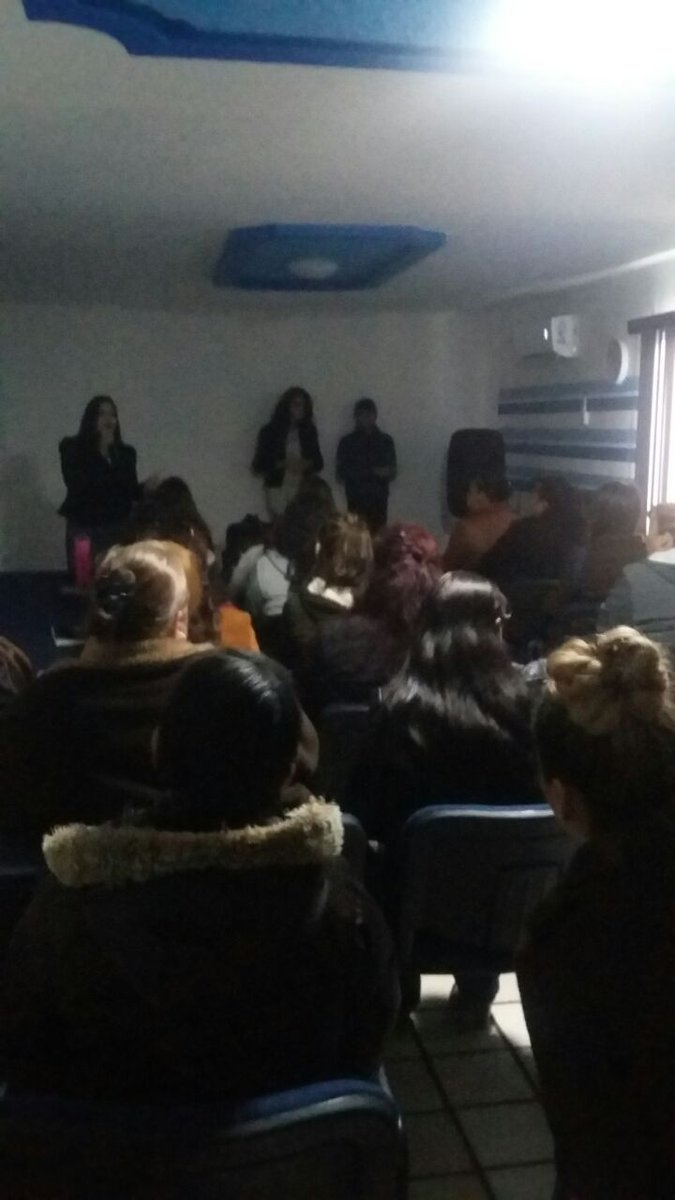 COPARMEXNCG2016's tweet photo. SE LLEVO A CABO EL MONOLOGO UN GOLPE DE VIDA EN LAS INSTALACIONES DE Coparmex Nvo Casas Grandes https://t.co/7WMRnDMEiz
