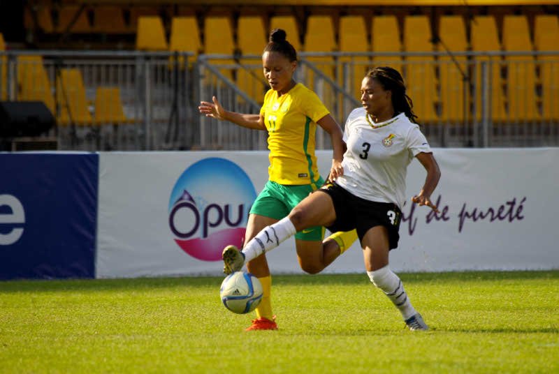 ghanafaofficial's tweet image. 📷 Nice images from Black Queens' third place win over South Africa in Yaoundé today.  🇬🇭 1-0 🇿🇦 #AWCON2016

#GoGhana #BlackQueens