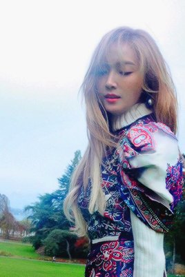 snsdspics's tweet photo. Queen is coming 👑💕 https://t.co/buDK4R26hV