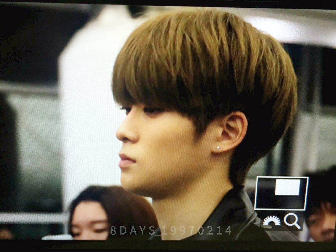 8DAYS_19970214's tweet photo. 161203 HKG #NCT #JAEHYUN #재현 😎😎 https://t.co/jsgJyqjbrB
