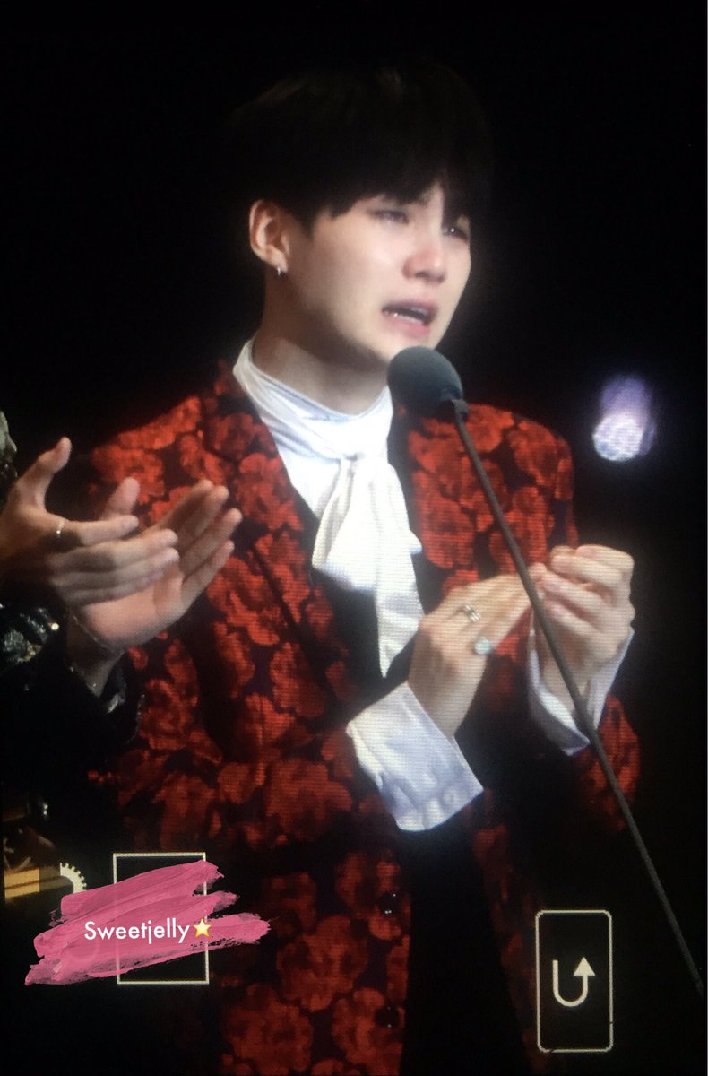 aminy1028's tweet photo. #bts #suga #민윤기 #mama ❤️ https://t.co/zZcQW3b7x7