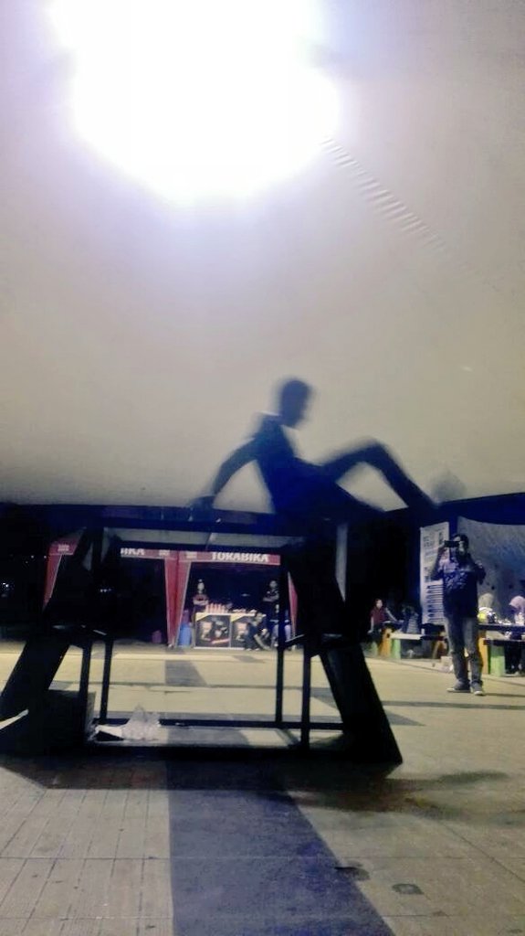 Perform spesial Parkour dari #KendariUrbanTrace hari ke 5 #KKFest2016