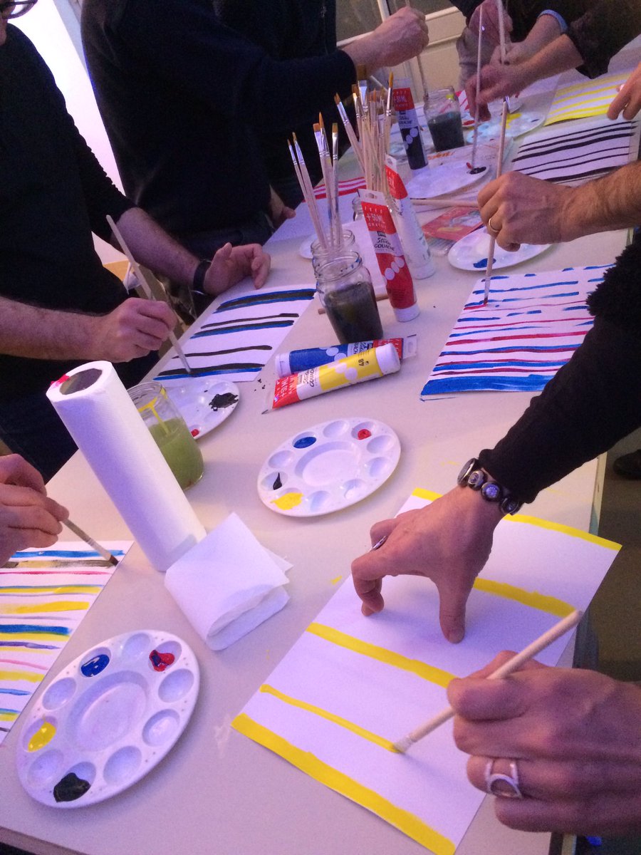iMaginationCtr's tweet photo. Art créatif pour terminer la journée #iWeekMG : peinture et photo dans l'atelier de @EricAtelier8 cc @essec @XavierPavie https://t.co/41TNQQ9Yuy