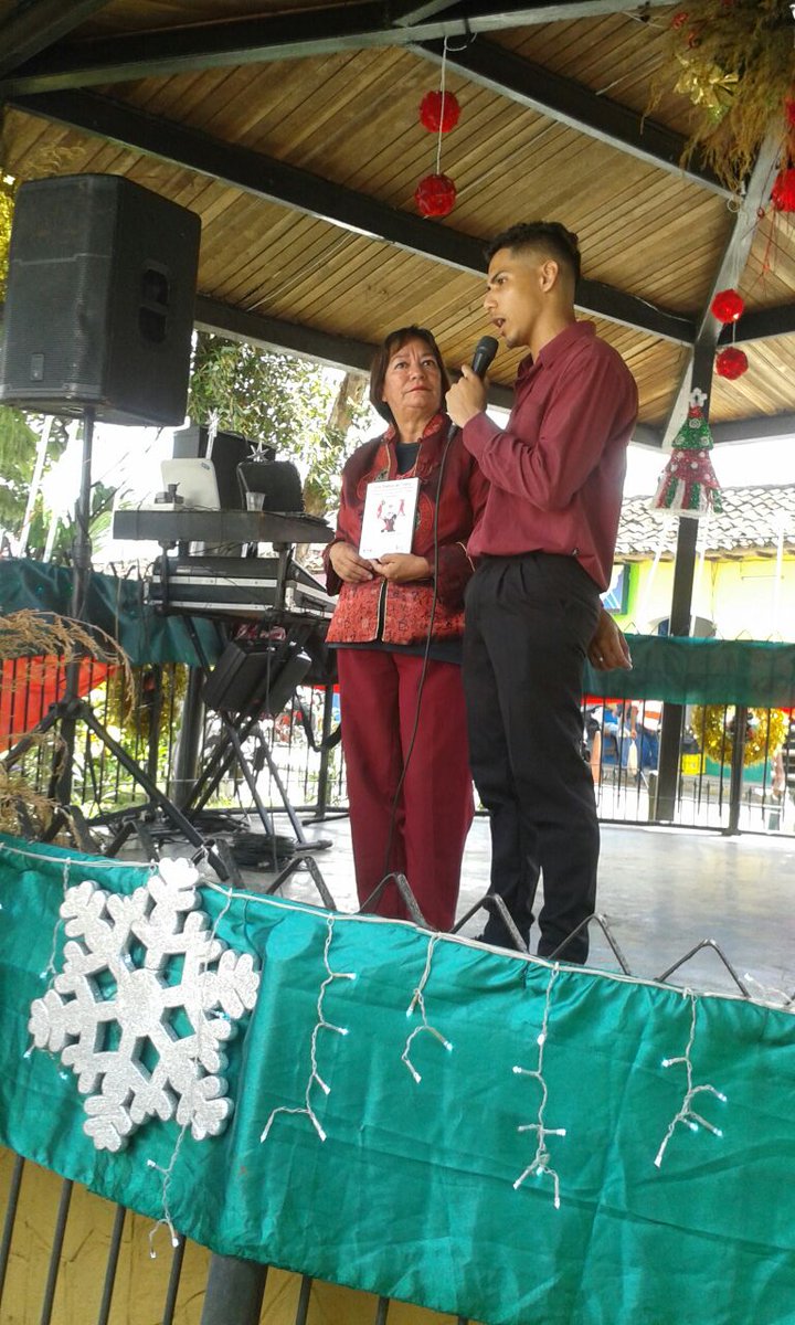 elperroylarana's tweet photo. EN #FOTOS: Presentación del #Libro "Los Diablos de Cristo" | #Miranda #SER #FILVEN2016 https://t.co/B3Zf8NXJc7