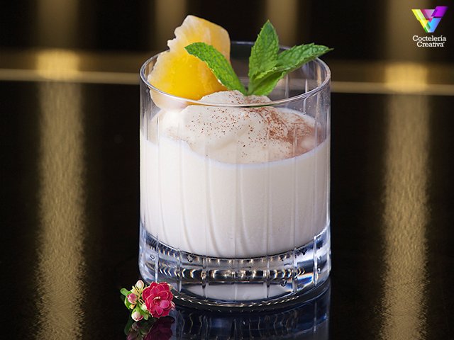 CreativeBar's tweet photo. ¿Quieres probar un #cocktail #WorldClass2016? Bhang Lassie, receta propuesta por @AdrianaChia_ de @solange_cb https://t.co/xdKS1qY1ua #BCN https://t.co/frKwW3NC84