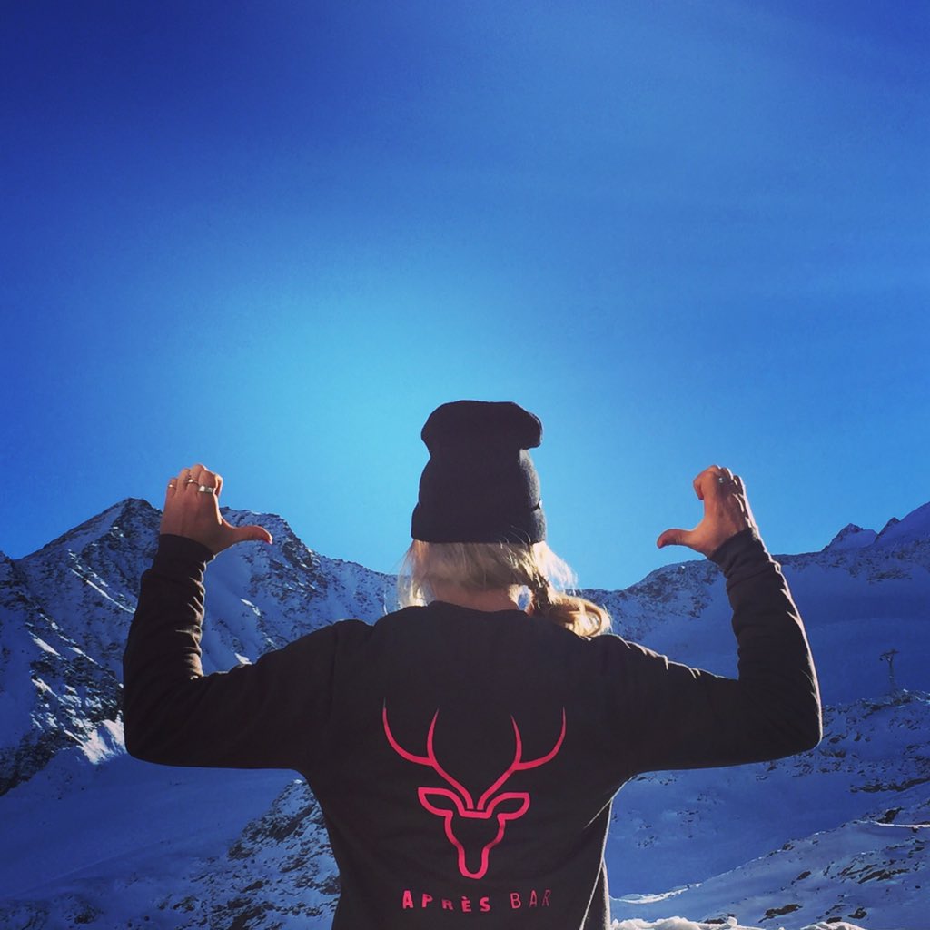EmSkiCross's tweet photo. Reppin! Sending @ApresBristol some 💙from the mountains! Go check out the Apres bar in Bristol! #skiholprep #apresbar #bristol #popup https://t.co/RsRbPtIAUm