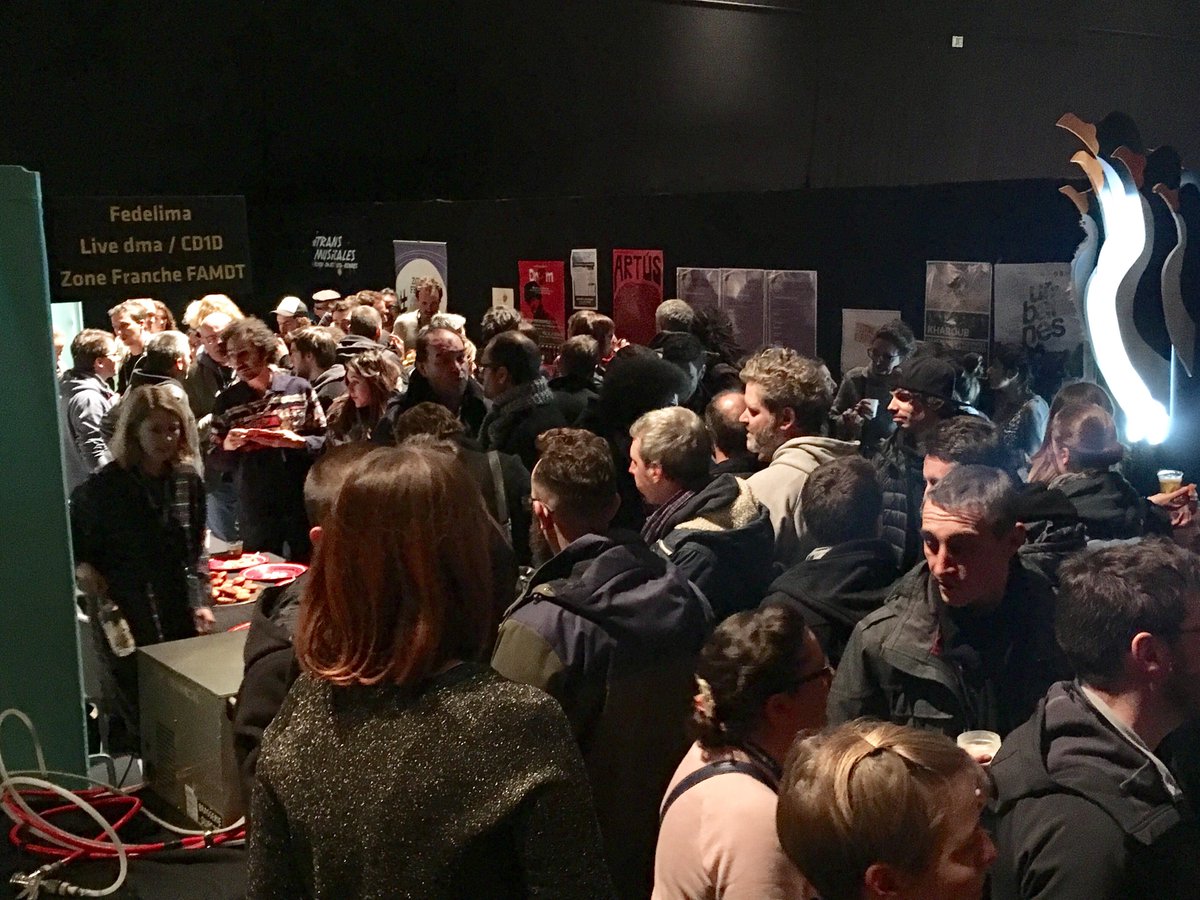 On continue de faire travailler le réseau autour d’un verre ! Cc <a href="/TransMusicales/">Trans Musicales</a> <a href="/bigbroz13/">cedric claquin</a> @Marie_nrx #Fedelima #Trans2016