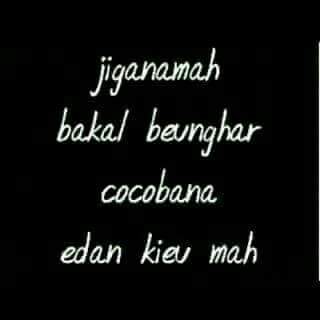 Bahagia tu sbnernya sederhana, malem2 liat ada yg pasang  DP Beginian jg bisa ktawa!! #KepikirGtuYa #LucuAjah