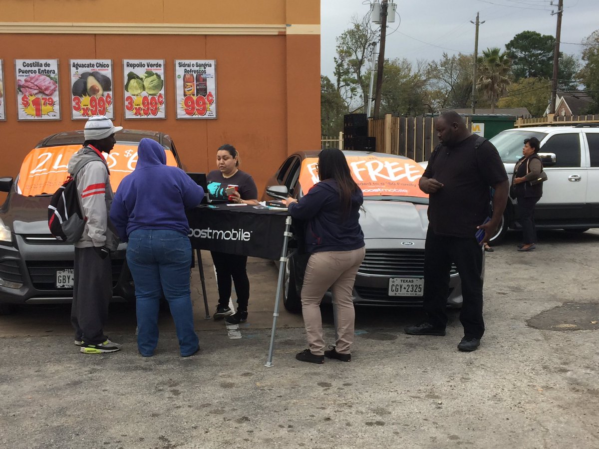 rogerwillspg's tweet photo. @boostmobile LA MICHOACANA Friday🎉🎉🎉 Wait your turn in line😜😜😜 we will be with you shortly!!!@johnfisbeck @JustinCapers @Dawnmccarter11 https://t.co/kuB8pZmKB4